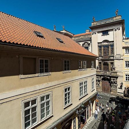 Newly Renovated 1-Bed Apartment At Charles Bridge Prague Exterior photo